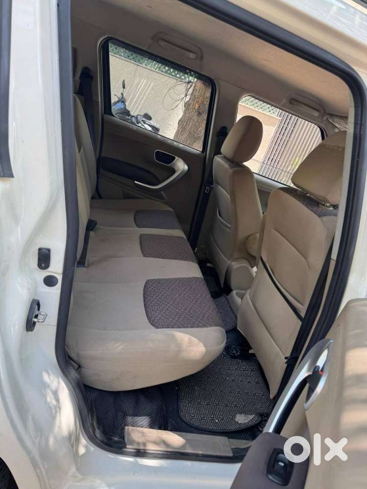 Mahindra Tuv 300 Mhawk100 T8, 2018, Diesel