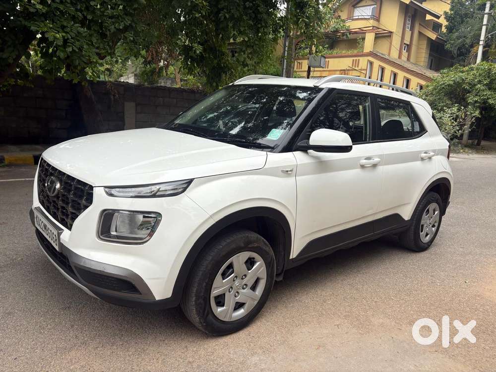 Hyundai Venue 1.2 S Plus, 2019, Petrol