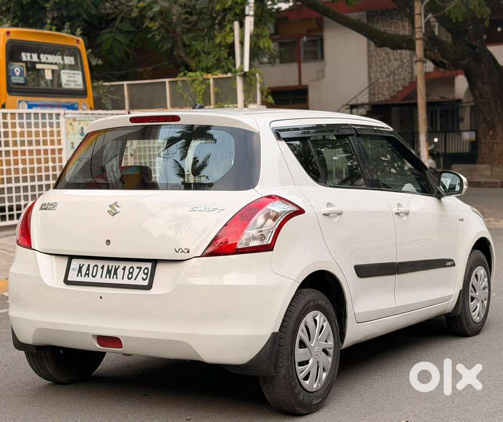 Maruti Suzuki Swift Vxi With Abs, 2015, Petrol