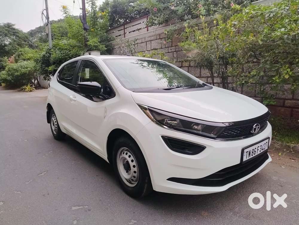 Tata Altroz 1.2 Xe, 2021, Petrol