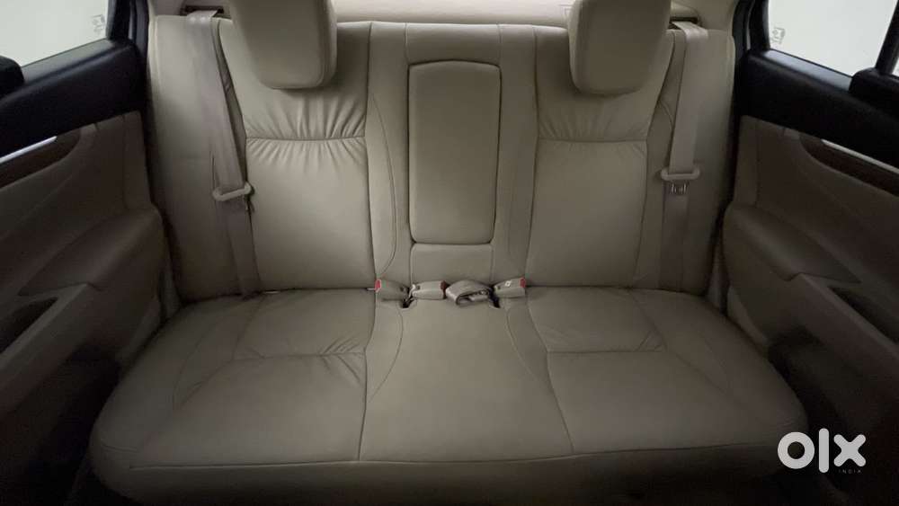 Maruti Suzuki Ciaz Alpha 1.5 At, 2023, Petrol