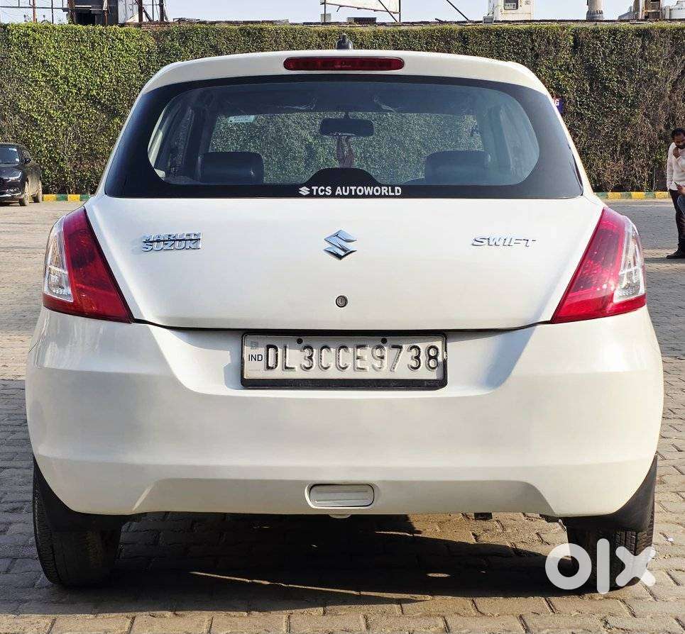 Maruti Suzuki Swift Lxi Optional-o, 2016, Petrol