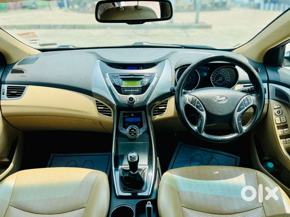 Hyundai Elantra 1.8 Sx Mt, 2014, Petrol