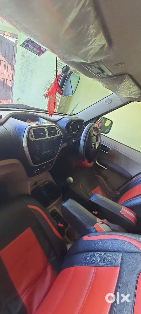 Mahindra Tuv 300 2017 Diesel Well Maintained