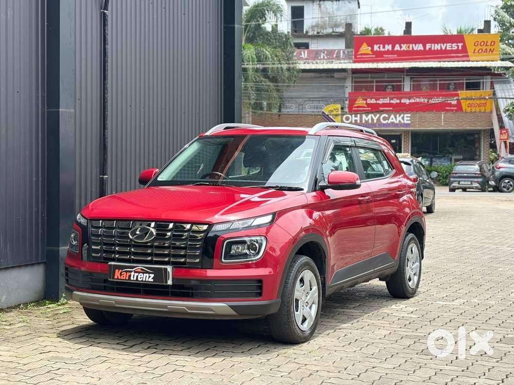 Hyundai Venue Sx Mt, 2023, Petrol