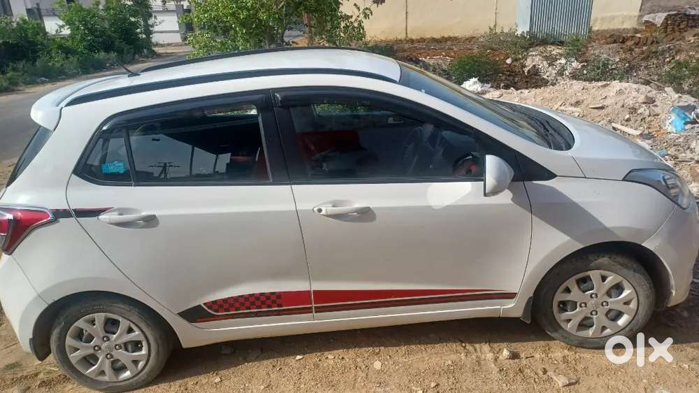 Hyundai Grand I10 2016 Petrol 27500 Km Driven