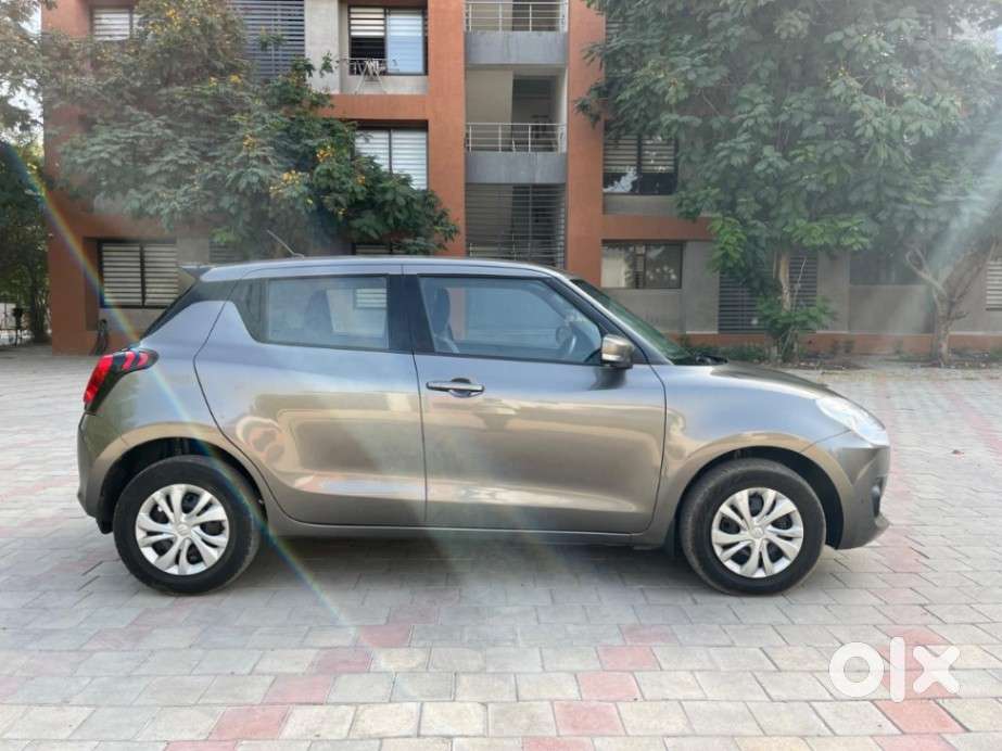 Maruti Suzuki Swift Vxi + Manual, 2022, Petrol