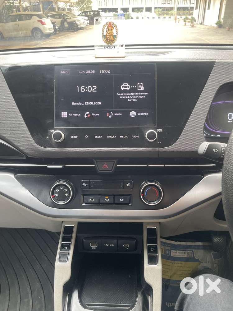 Kia Carens 1.5 Prestige Plus 7 Str Imt, 2024, Petrol