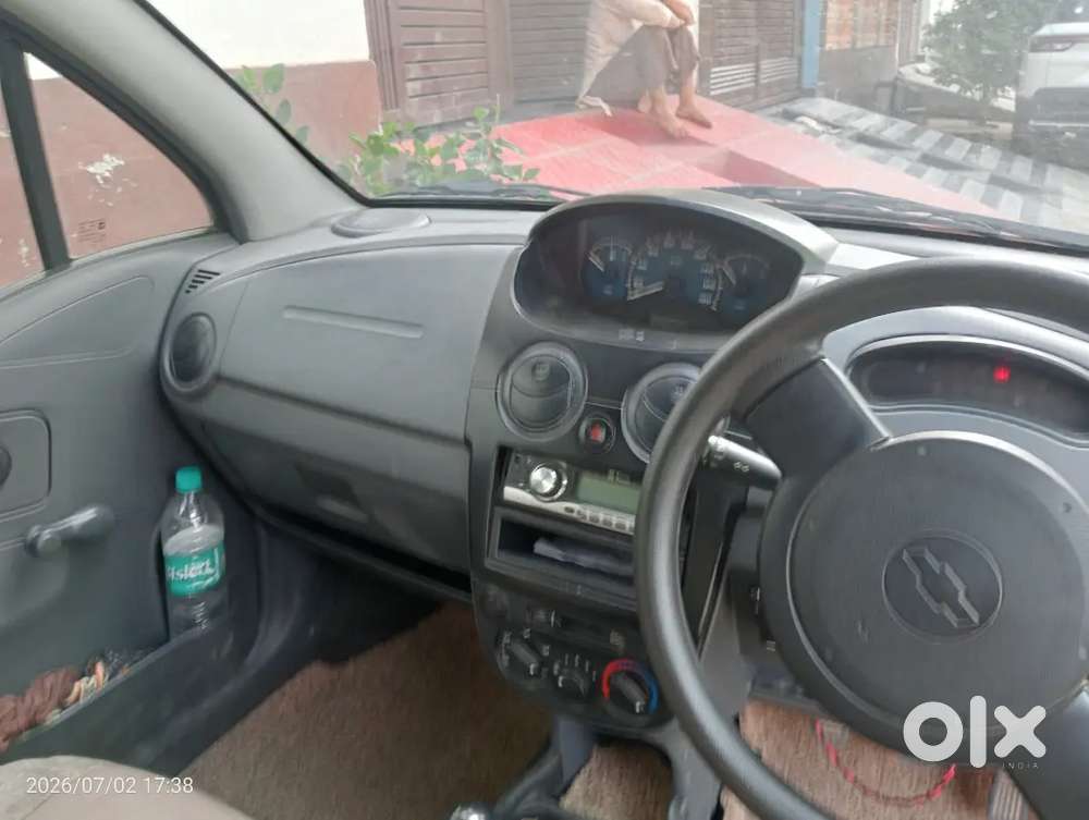 2009 Model Petrol Or Cng Cylinder Few Months Old The Car Only Park