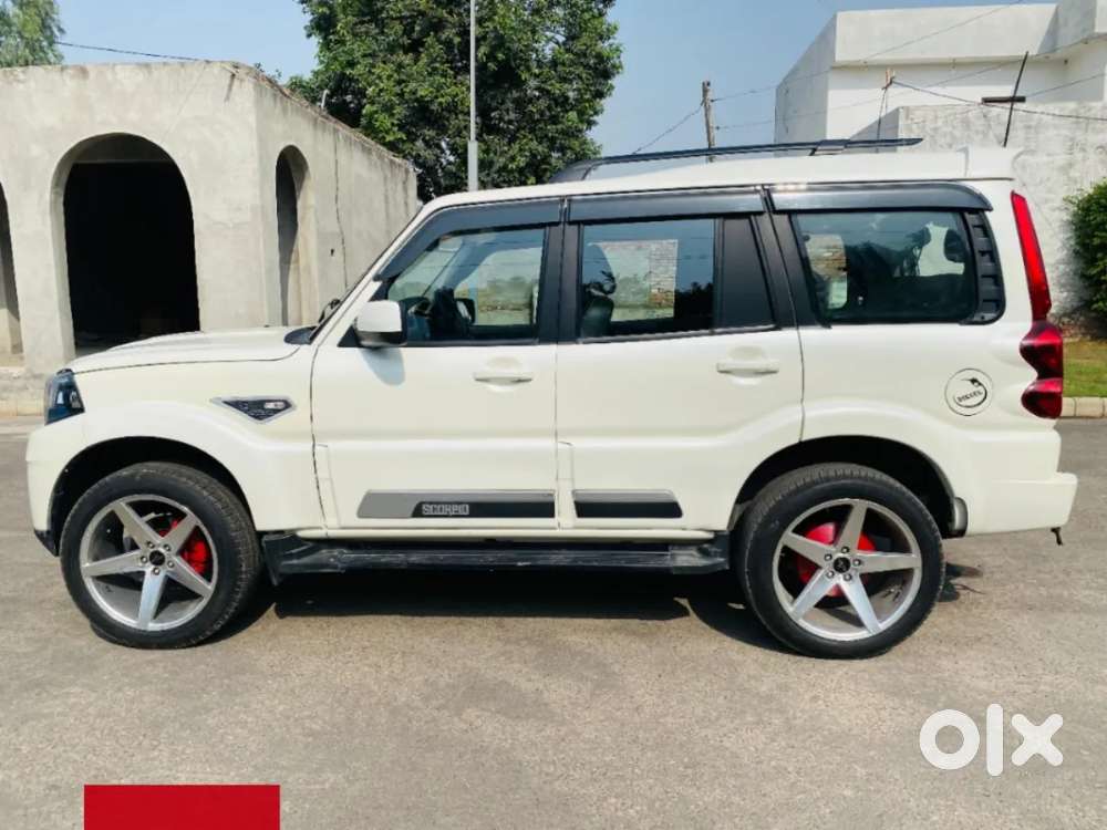 Mahindra Scorpio Classic, 2023, Diesel