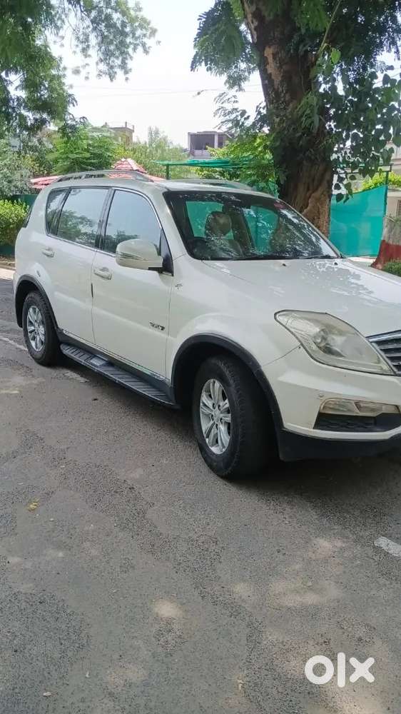 Mahindra Rexton 2015 Diesel Automatic