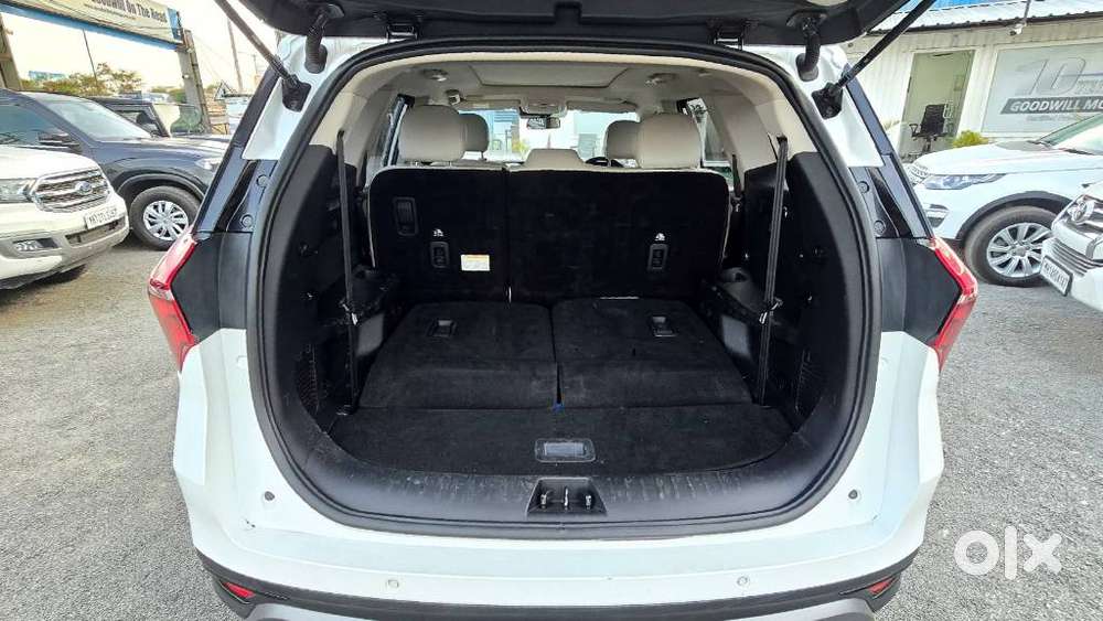Mahindra Xuv700 Ax7 Luxury Pack Awd, 2024, Diesel