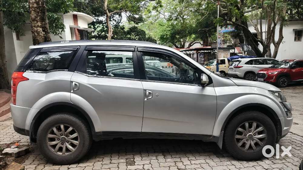 Mahindra Xuv500 1.99 Fwd W8 Automatic 2017
