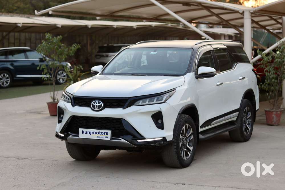 Toyota Fortuner Legender