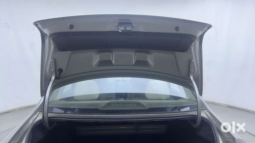 Skoda Rapid [2016-2021] 1.6 Mpi Style Plus, 2015, Petrol