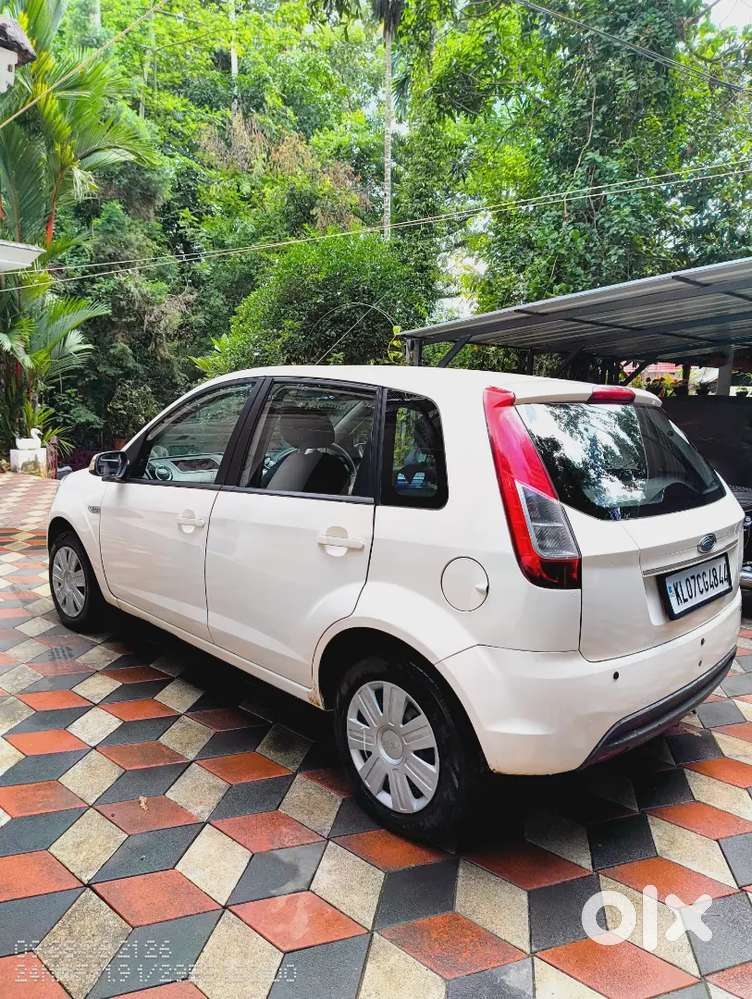 Ford Figo Petrol Zxi 2016