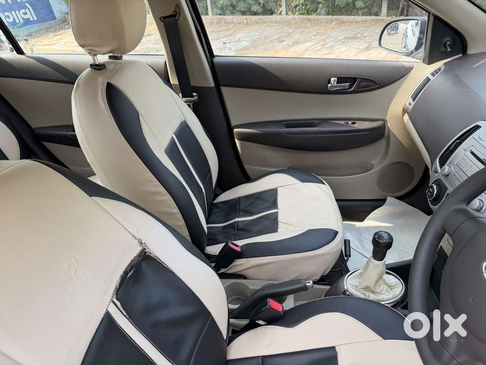 Hyundai I20 Petrol Cvt Magna Executive, 2011, Petrol