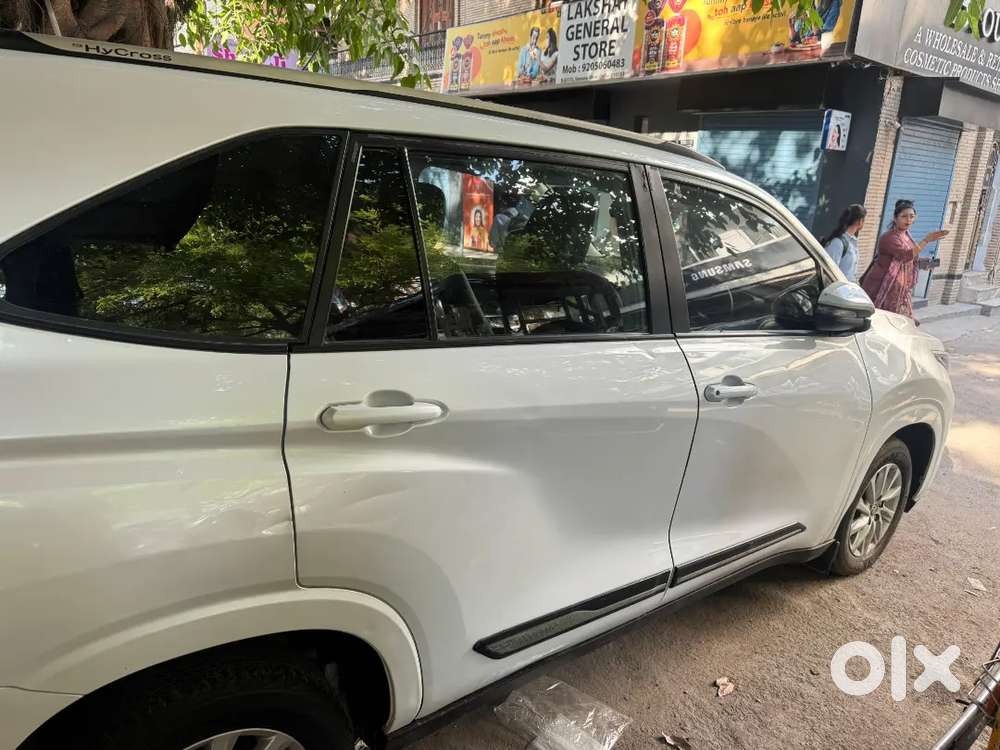Toyota Innova Hycross 2023 Petrol Good Condition