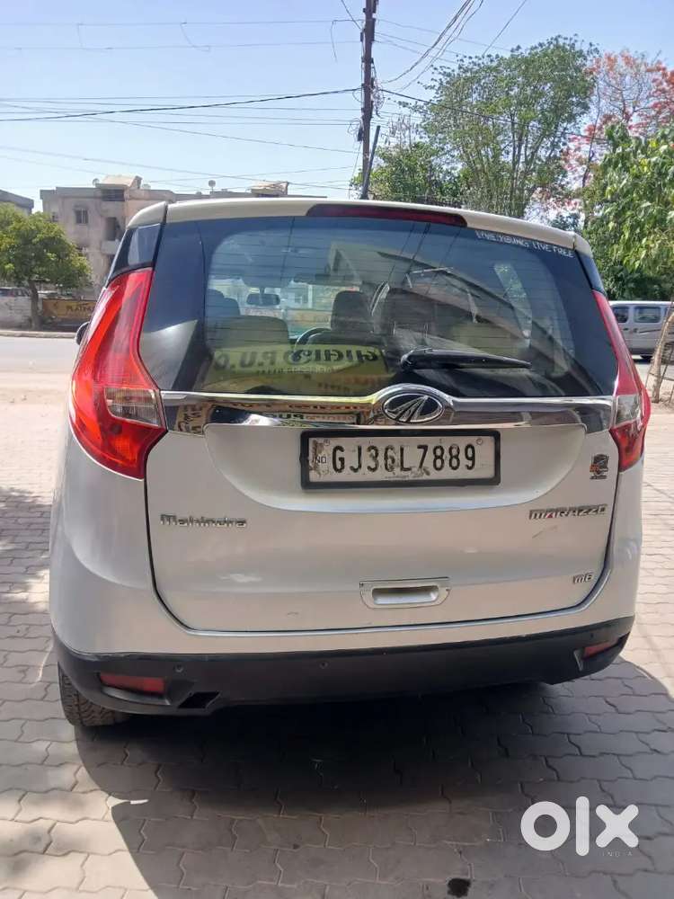 Mahindra Marazzo M8 2018