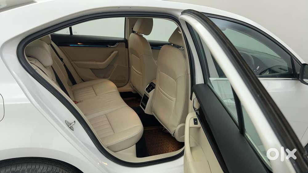 Skoda Octavia 2.0 L K Tsi At, 2017, Petrol