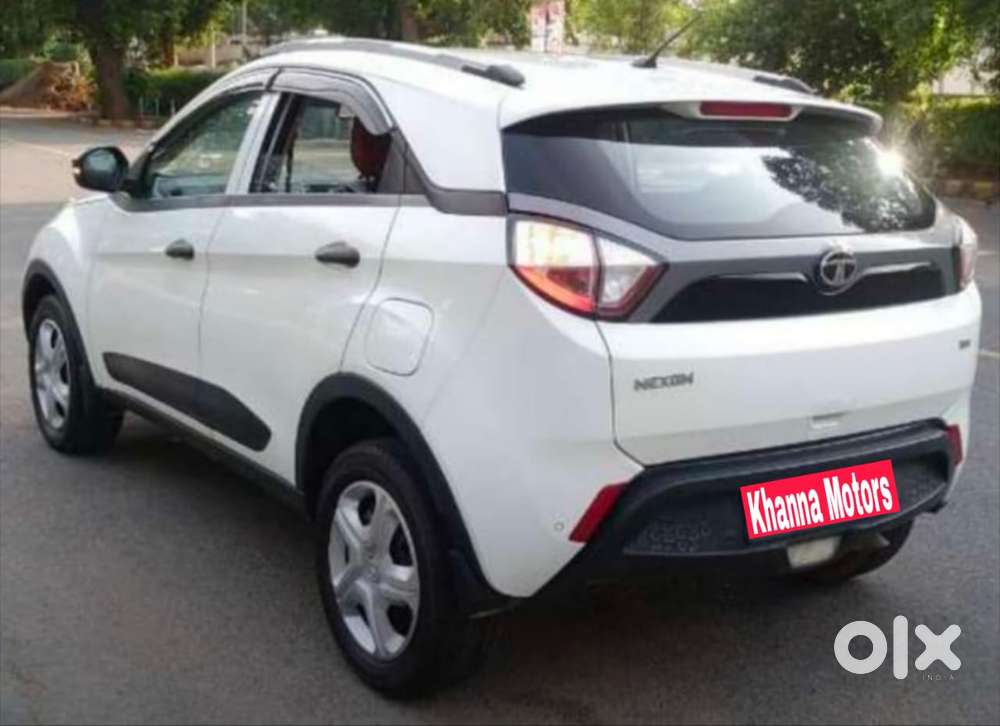 Tata Nexon 1.2 Revotron Xm (s), 2019, Diesel