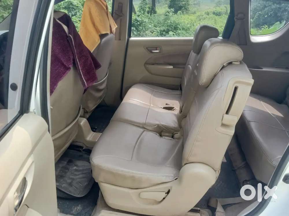 Maruti Suzuki Ertiga Zxi 2012 Top Model