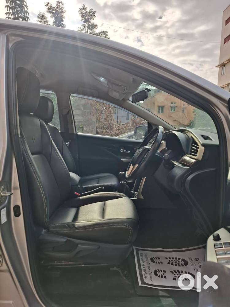 Toyota Innova Crysta 2.4 V 7 Str, 2016, Diesel