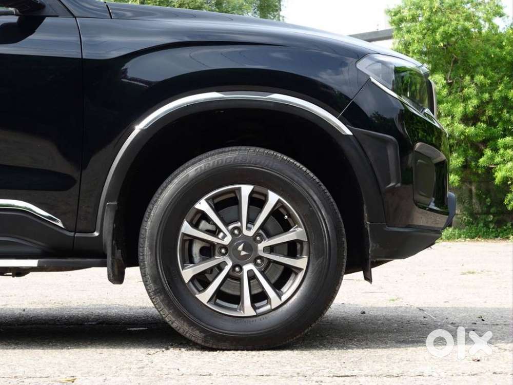 Mahindra Scorpio N Z4 Petrol Mt 7 Str, 2023, Petrol