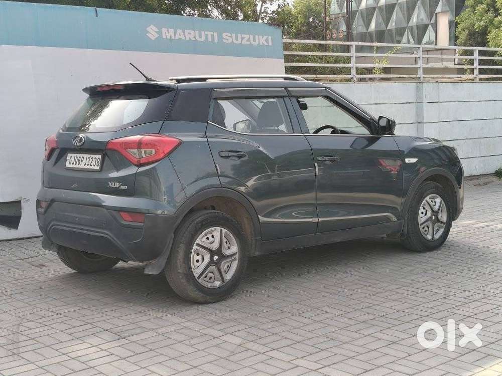 Mahindra Xuv300 W4, 2022, Petrol