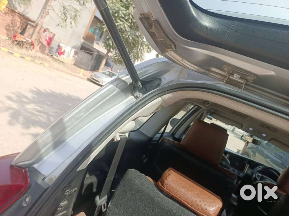 Toyota Innova Crysta 2.4 G Mt, 2019, Diesel