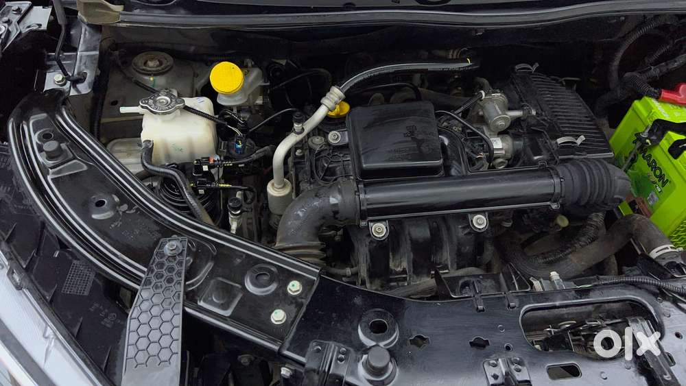 Nissan Magnite 1.0 Xv Premium, 2023, Petrol