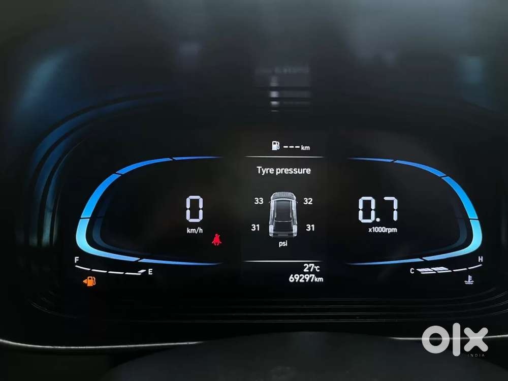 Hyundai Venue Sx (o) Mt 1.5 Diesel, 2023, Diesel