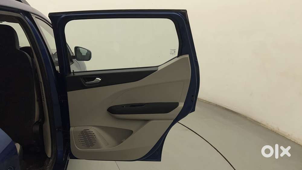 Renault Triber Rxz, 2021, Petrol