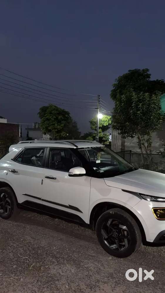 Hyundai Venue Diesel Manual 2021
