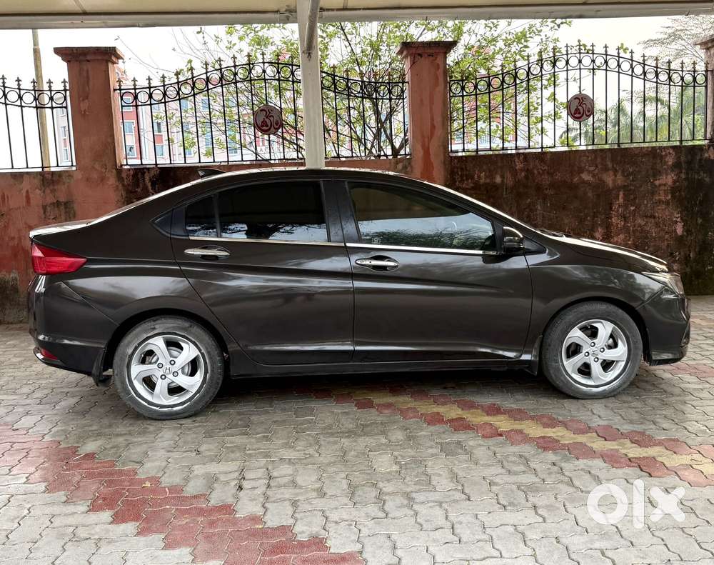 Honda City V Mt Sunroof, 2016, Diesel
