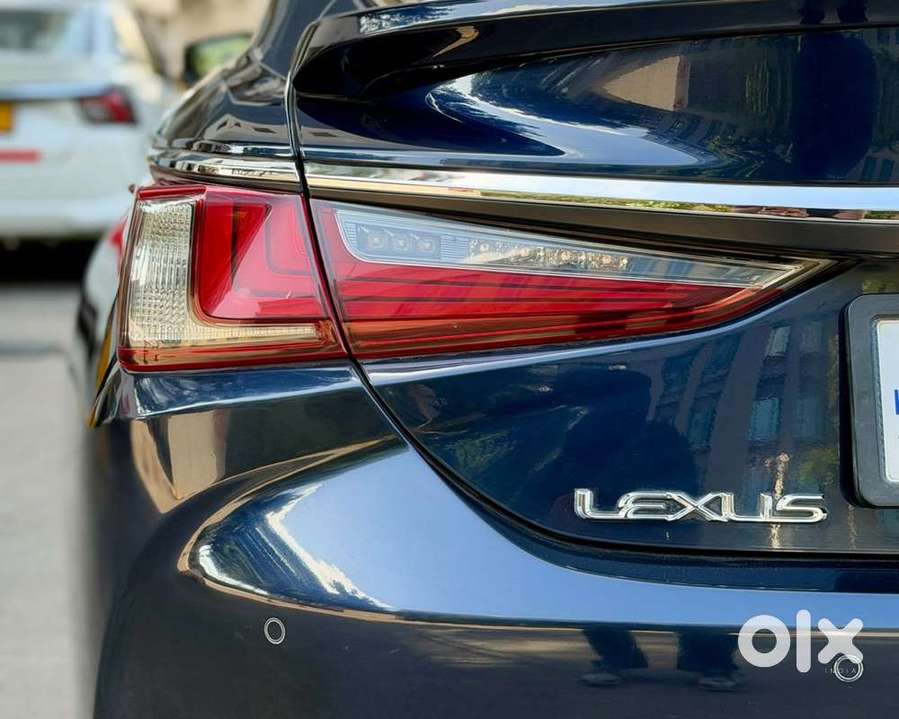 Lexus Es 300h Luxury, 2024, Petrol