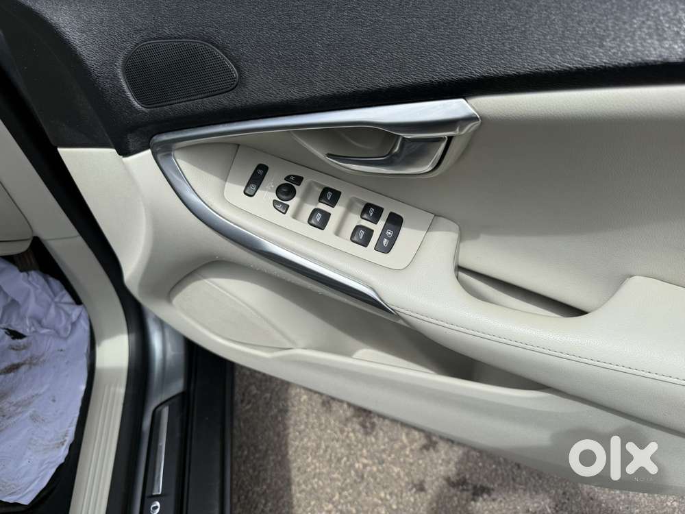 Volvo V40 D3 R Design, 2017, Diesel