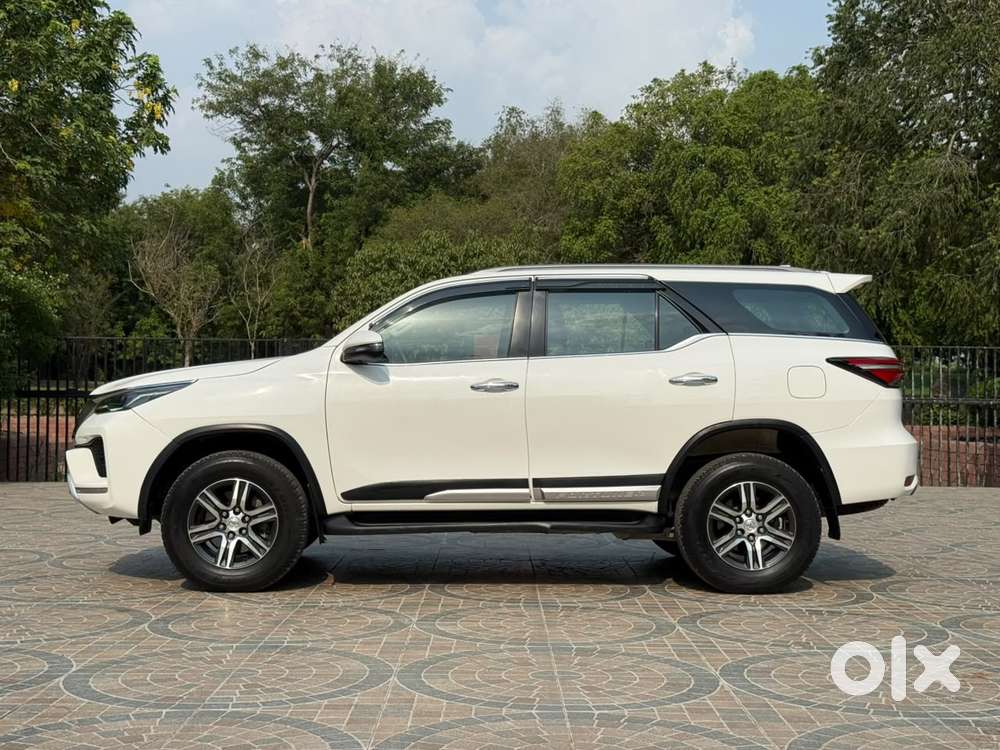 Toyota Fortuner 4x2 At 2.7 Petrol, 2022, Petrol