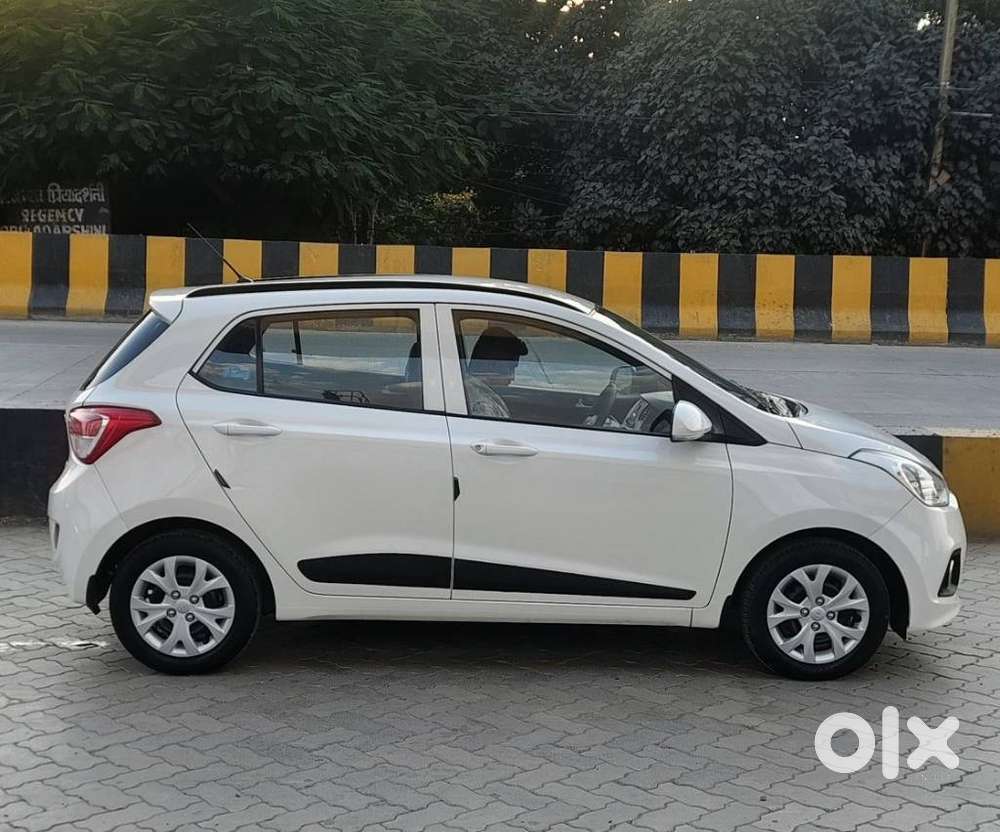 Hyundai Grand I10 Sportz 1.2 Kappa Vtvt, 2016, Petrol