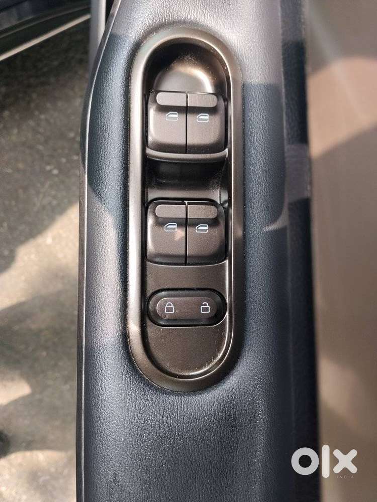 Mg Windsor Ev Essence, 2025, Electric