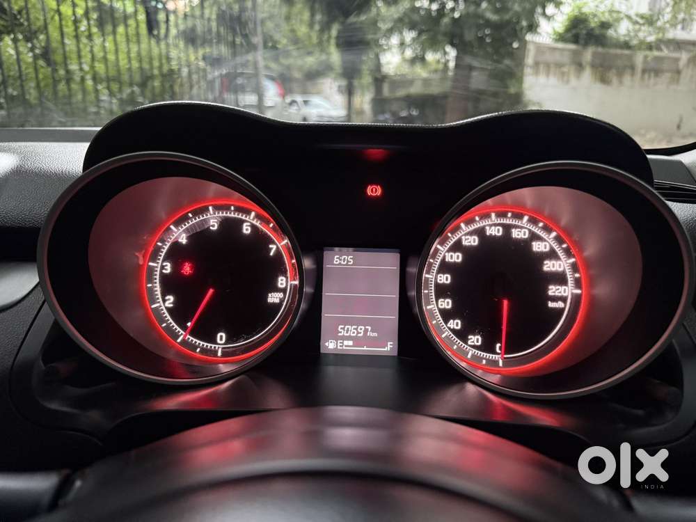 Maruti Suzuki Swift 1.2 Vxi (o), 2023, Petrol