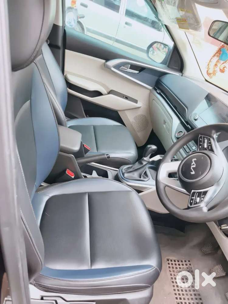 Kia Carens 1.5 Premium 2025