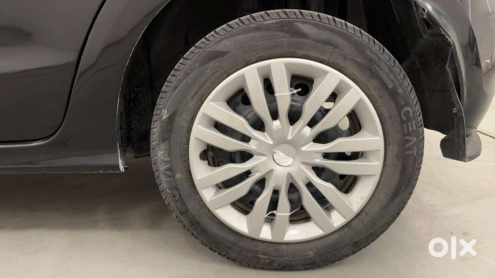 Ford Figo Ambiente, 2015, Petrol