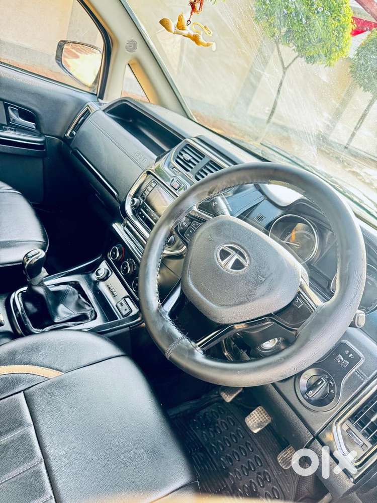 Tata Hexa 2.2 Xe 4x2 7 Str, 2017, Diesel