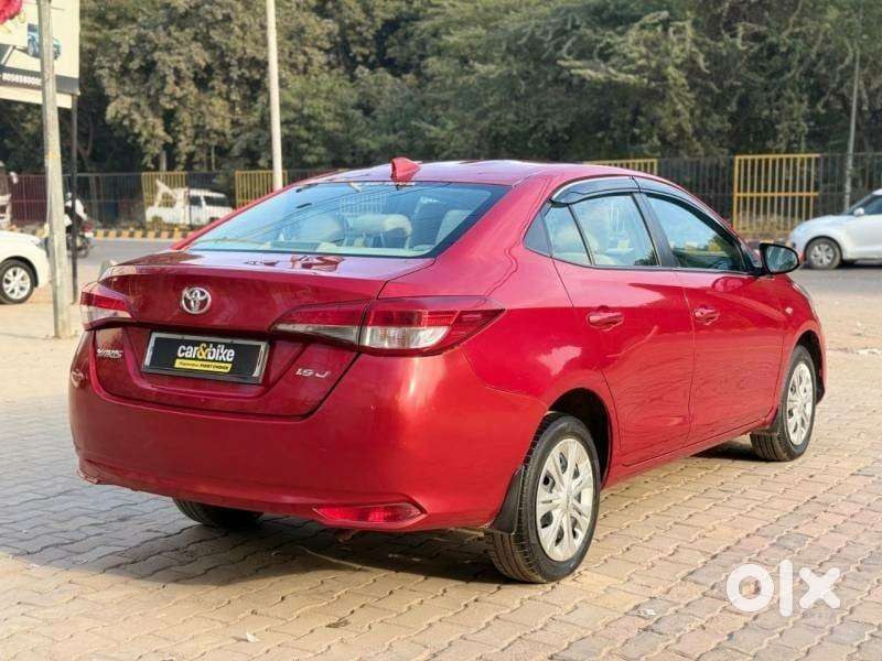 Toyota Yaris J Cvt, 2018, Petrol