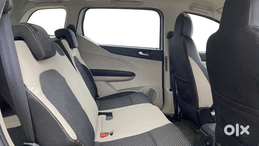 Renault Triber Rxz Easy-r Amt, 2021, Petrol