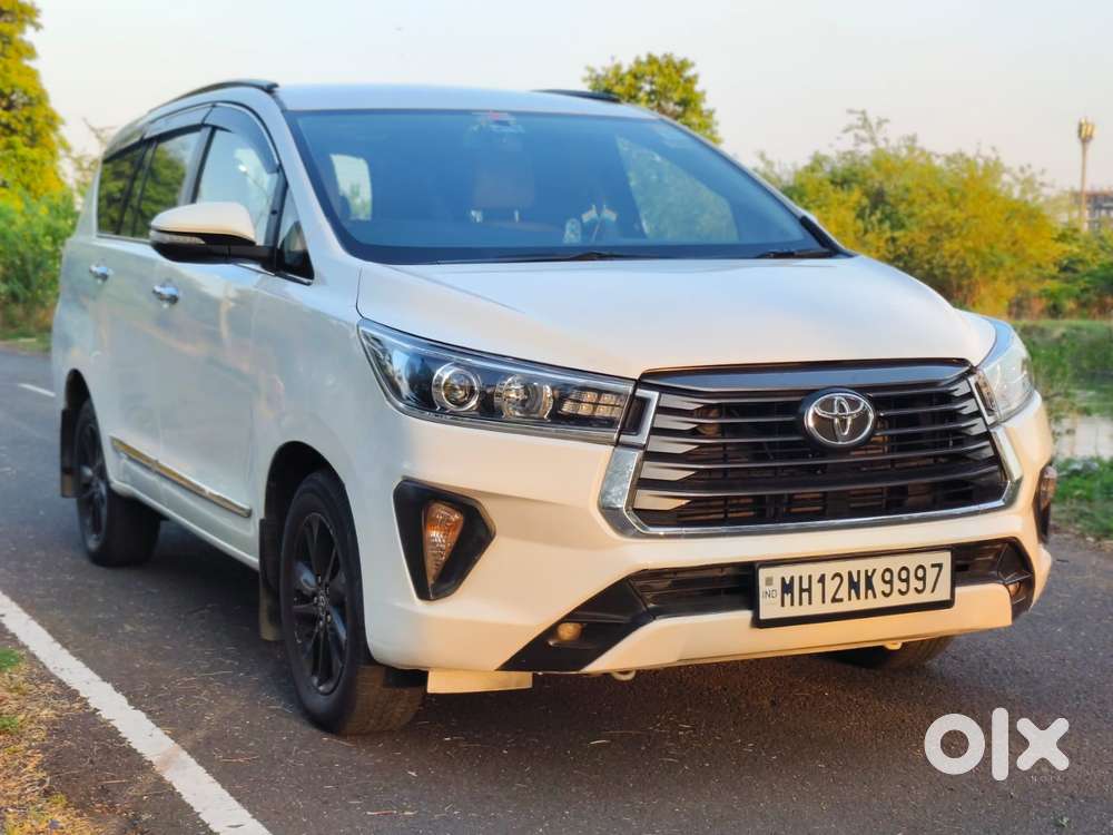 Toyota Innova Crysta 2.4 V, 2016, Diesel
