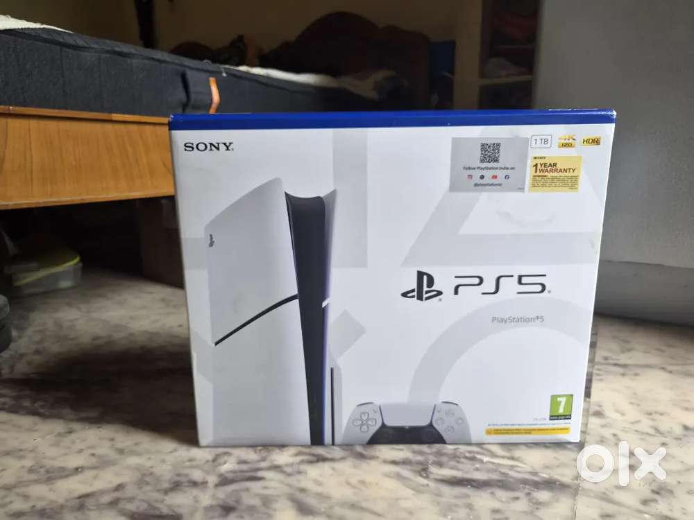 PS5 Disk Slim 1 TB and PS5 digital 825GB sealed