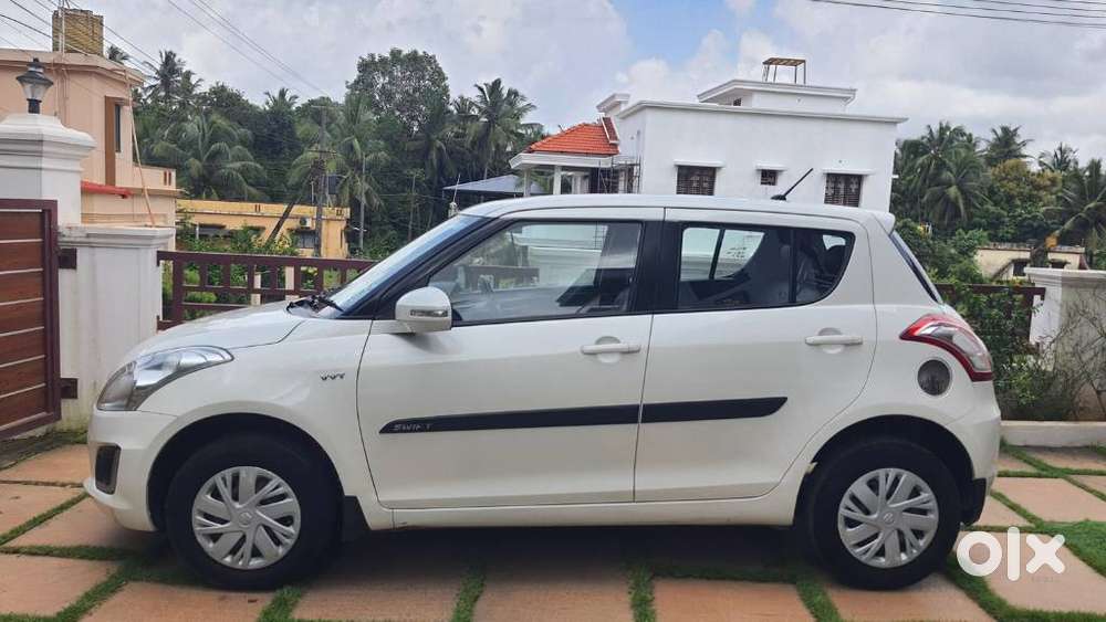 Maruti Suzuki Swift Vxi 1.2 Abs Bs-iv, 2015, Petrol
