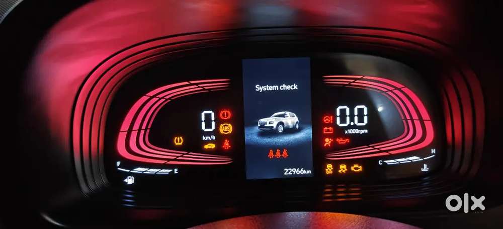 Hyundai Venue 2024 Petrol 25000 Km Driven Noida